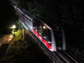 Die Festungsbahn bei Nacht auf der Festung Hohensalzburg in Salzburg